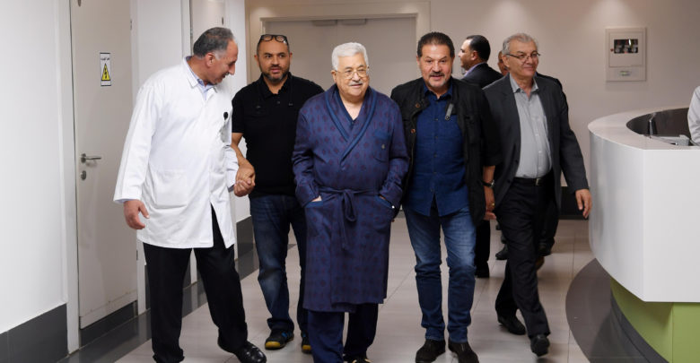 الرئيس الفلسطيني محمود عباس في مستشفى رام الله بالضفة الرئيس الفلسطيني محمود عباس في مستشفى رام الله بالضفة