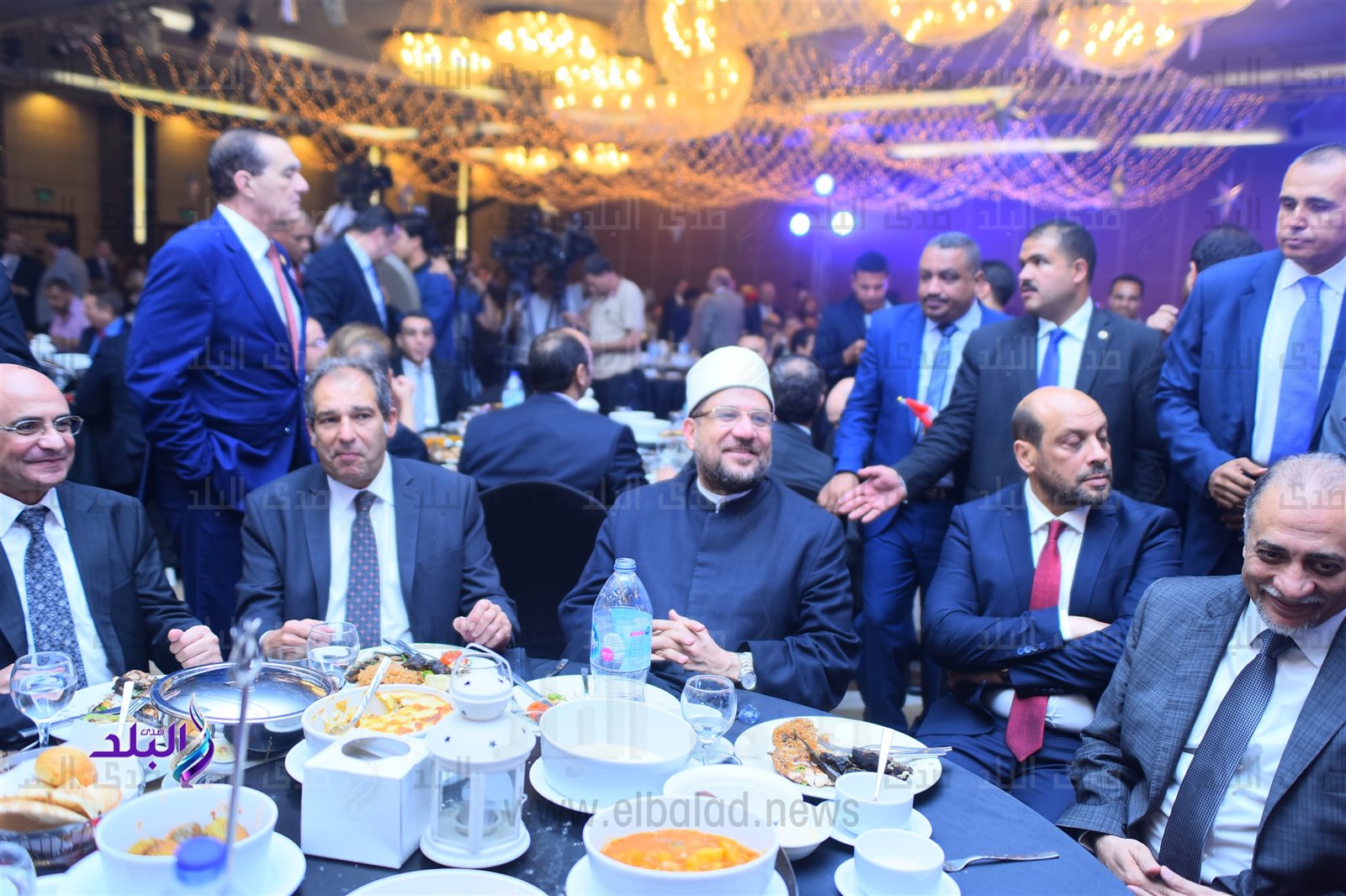 مشاركة الوزراء في حفل إفطار «مستقبل وطن» مشاركة الوزراء في حفل إفطار «مستقبل وطن»