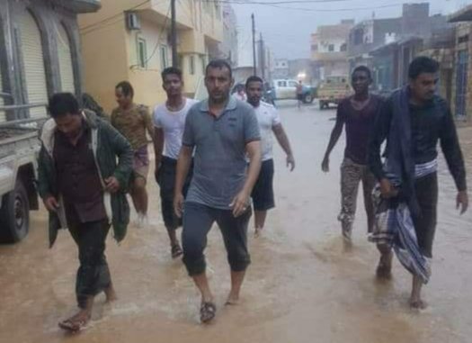 إعصار مكونو يضرب اليمن 