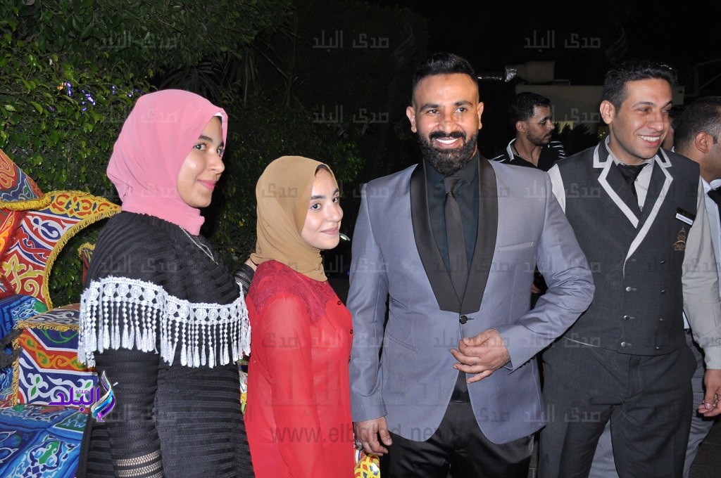 أحمد سعد في خيمة "جميز" أحمد سعد في خيمة "جميز"