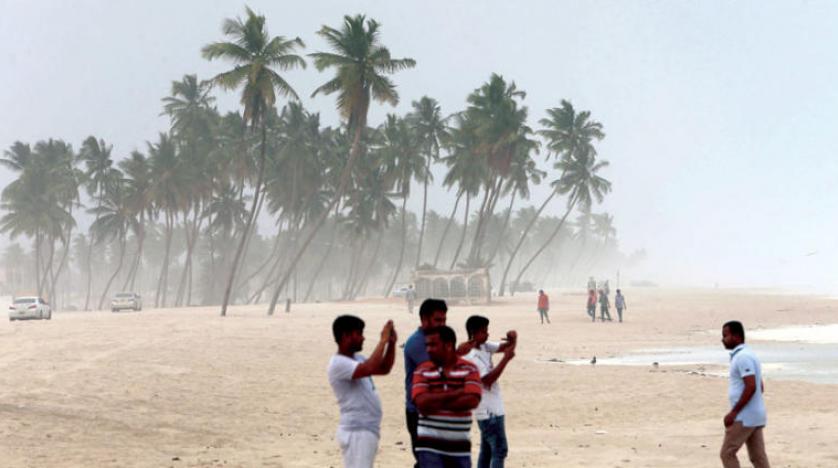 اعصار مكونو يهدد باجتياح السعودية  اعصار مكونو يهدد باجتياح السعودية