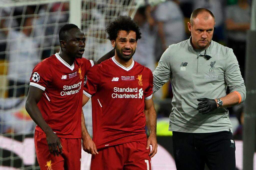 محمد صلاح عقب اصابته 
