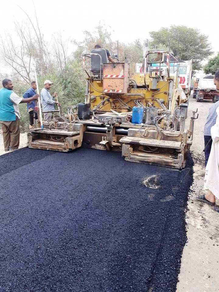 رصف طريق الهيشة بطما