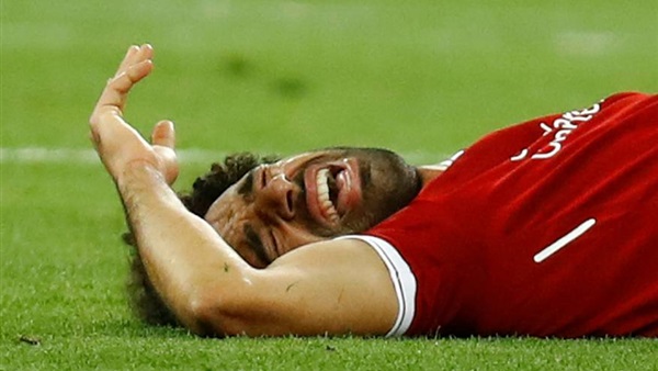لحظة الالتحام بين راموس ومحمد صلاح