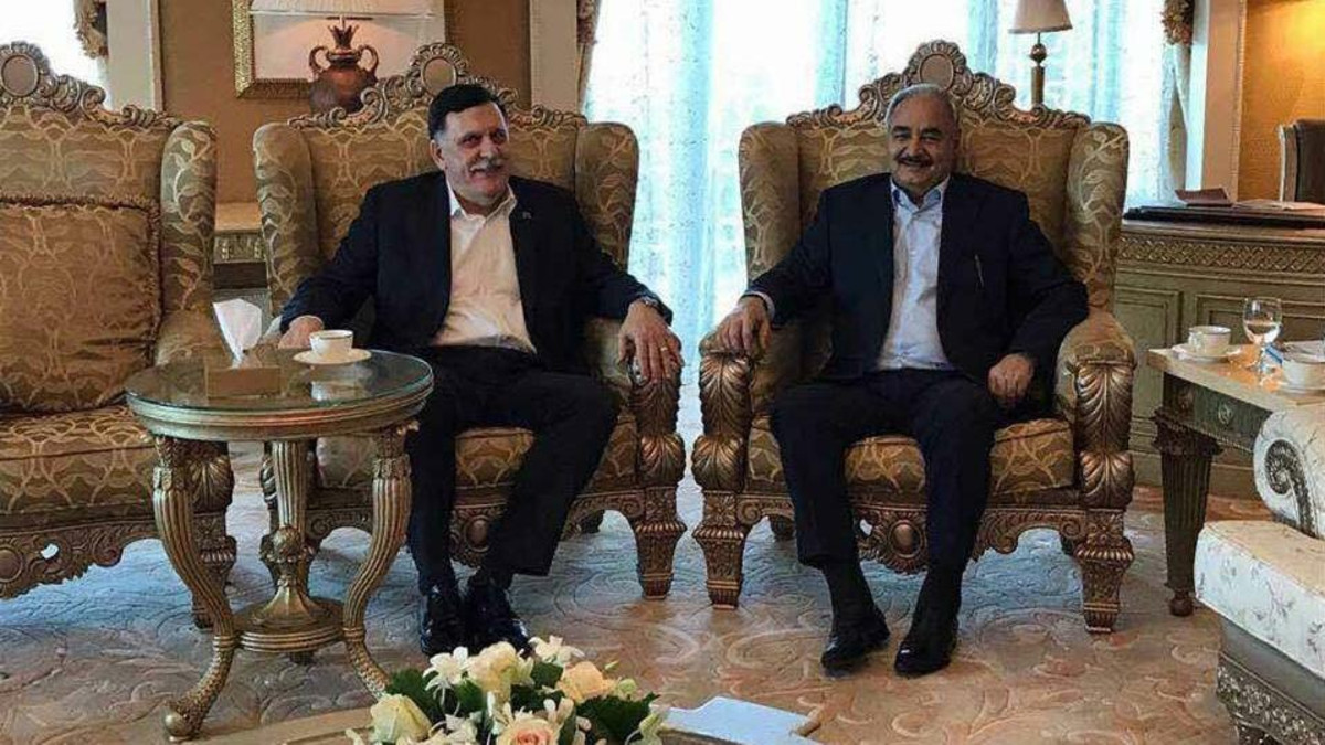 حفتر والسراج - صورة أرشيفية