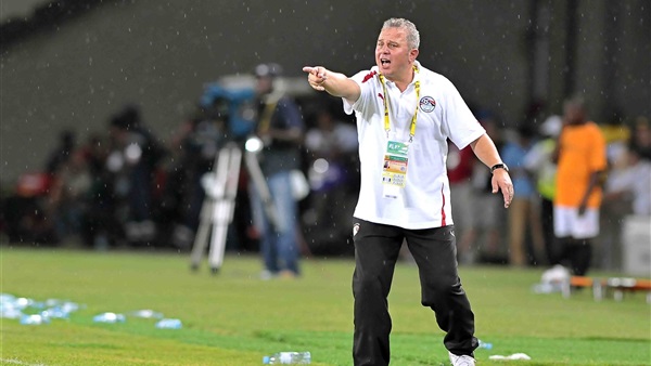 شوقى غريب مدرب المنتخب الأولمبى 