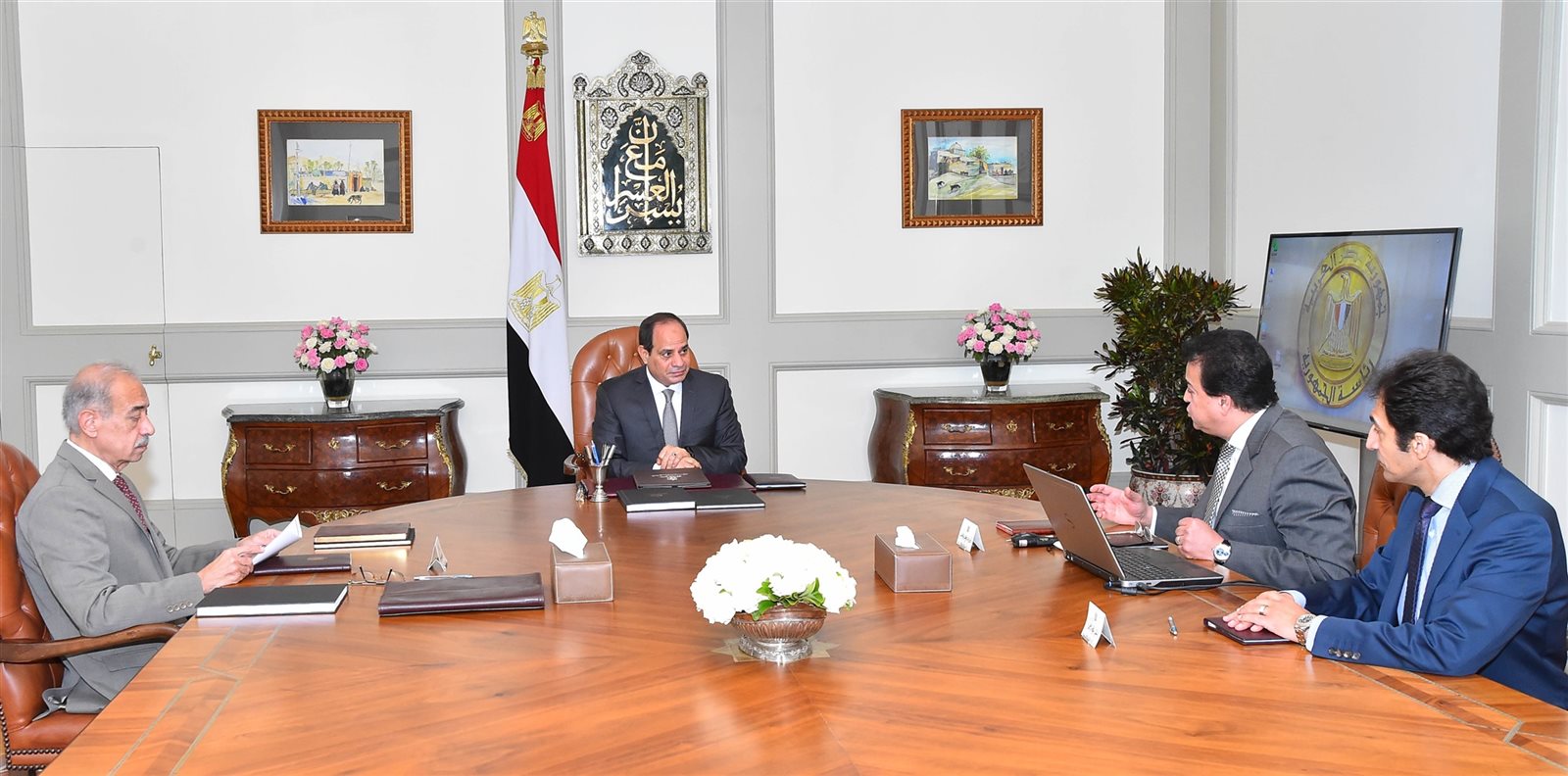الرئيس عبد الفتاح السيسي الرئيس عبد الفتاح السيسي