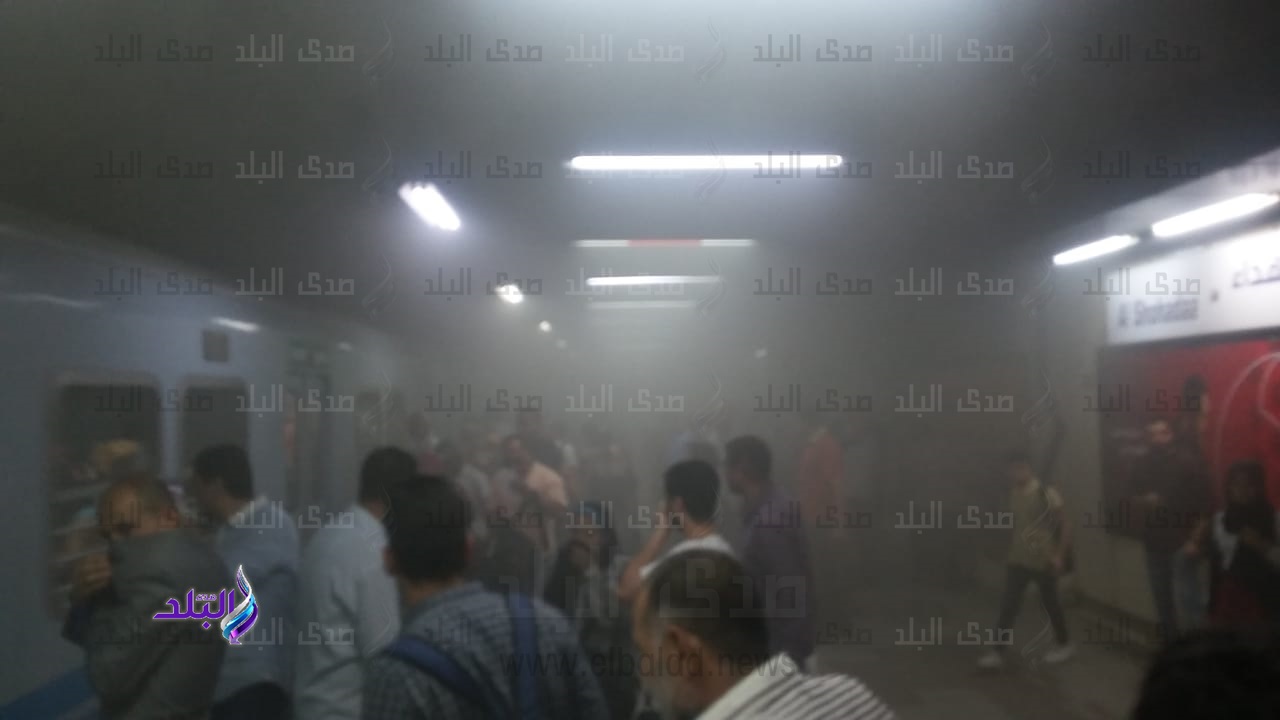 انبعاث دخان من الكابلات المغذاه لمحطة التبريد بمحطة مترو الش