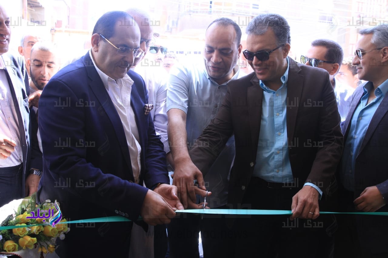 وزير النقل يفتتح محطتي المنشأة وأبوتيج للسكك الحديدية