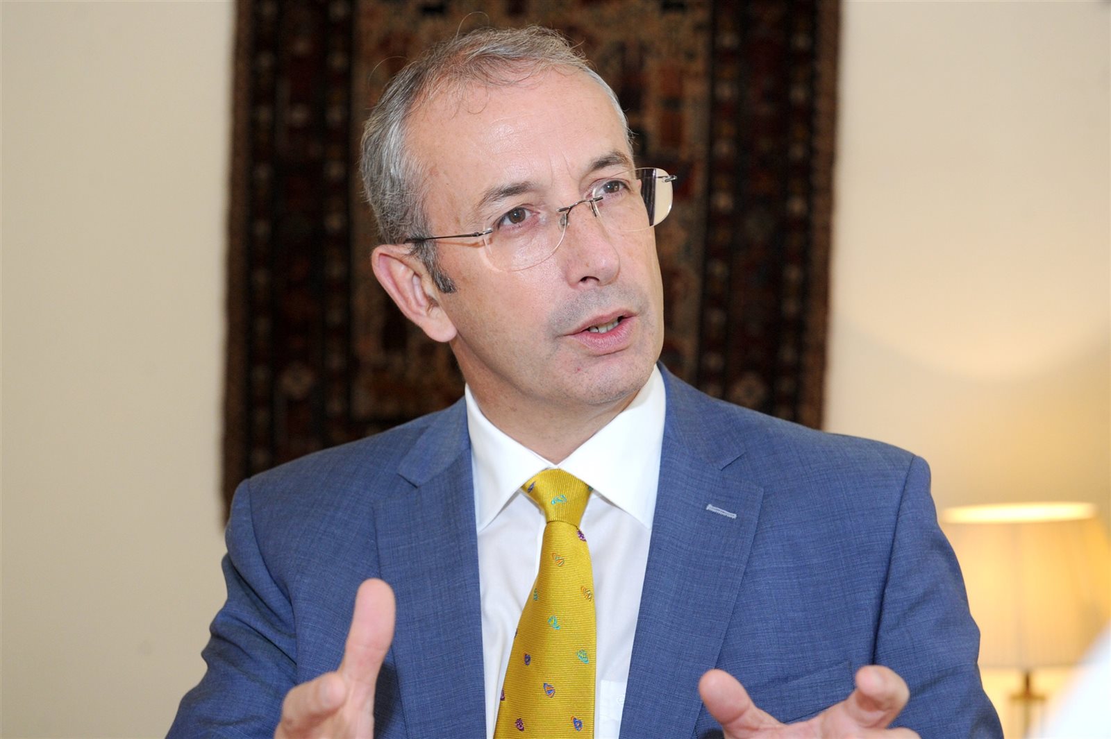 سفير بريطانيا لدى دولة الكويت مايكل دافنوبورت