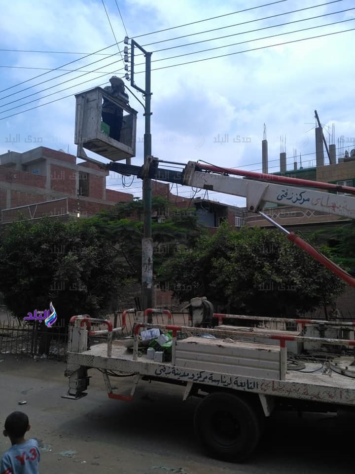  صيانة أعمدة الإنارة