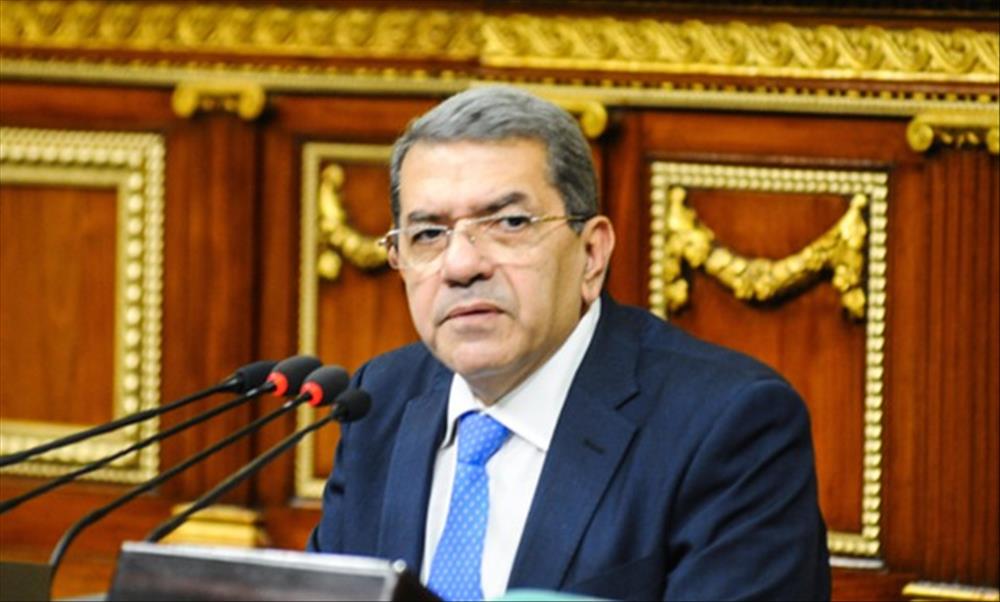 وزير المالية عمرو الجارحى فى البرلمان وزير المالية عمرو الجارحى فى البرلمان