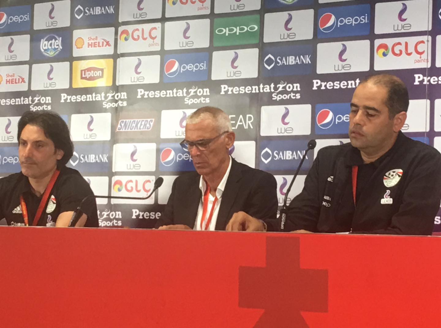 كوبر في المؤتمر الصحفي لمواجهة بلجيكا