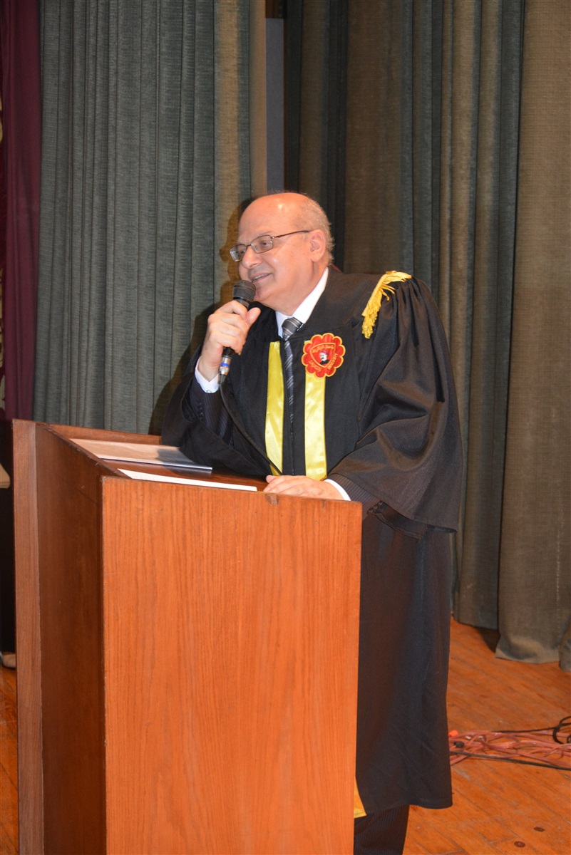 تجديد تكليف محمد عوض مديرا لمركز القياس بجامعة الزقازيق تجديد تكليف محمد عوض مديرا لمركز القياس بجامعة الزقازيق
