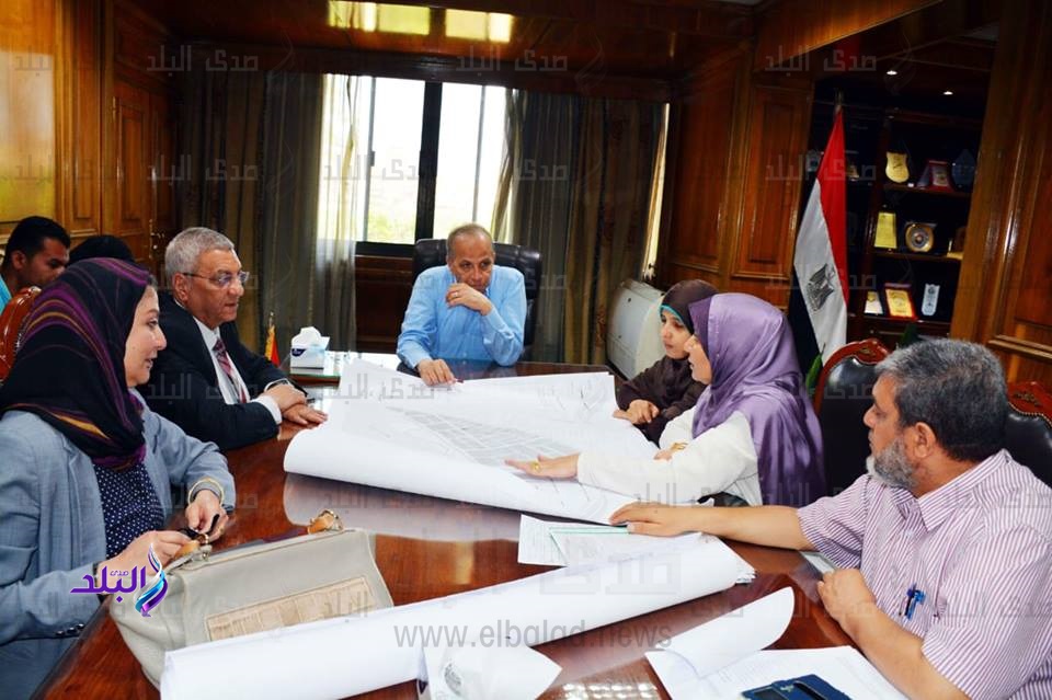 محافظ القليوبية يناقش المخطط التفصيلي لعزبة البرنس ببنها محافظ القليوبية يناقش المخطط التفصيلي لعزبة البرنس ببنها