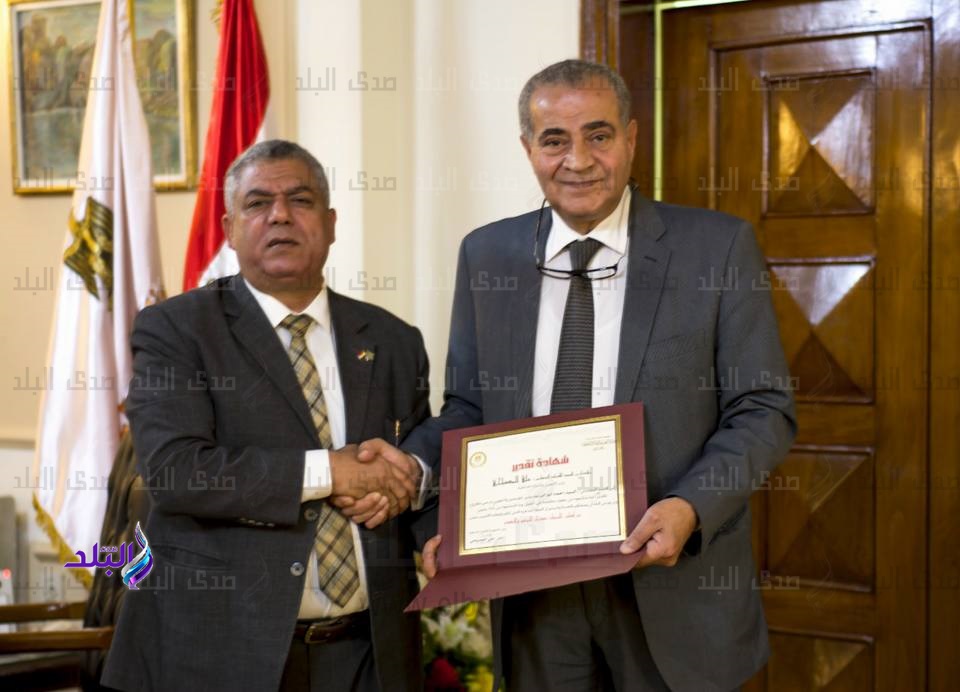  الدكتور على مصيلحي وزير التموين 