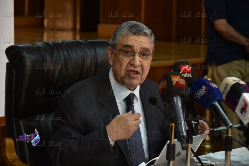 الدكتور محمد شاكر وزير الكهرباء 