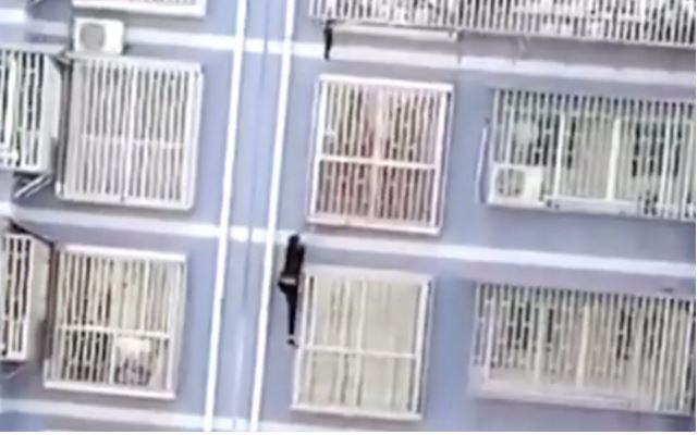 الرجل العنكبوت الصيني