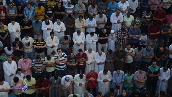 صلاة العيد يوم الجمعة .. حكم صلاة الجمعة يوم العيد