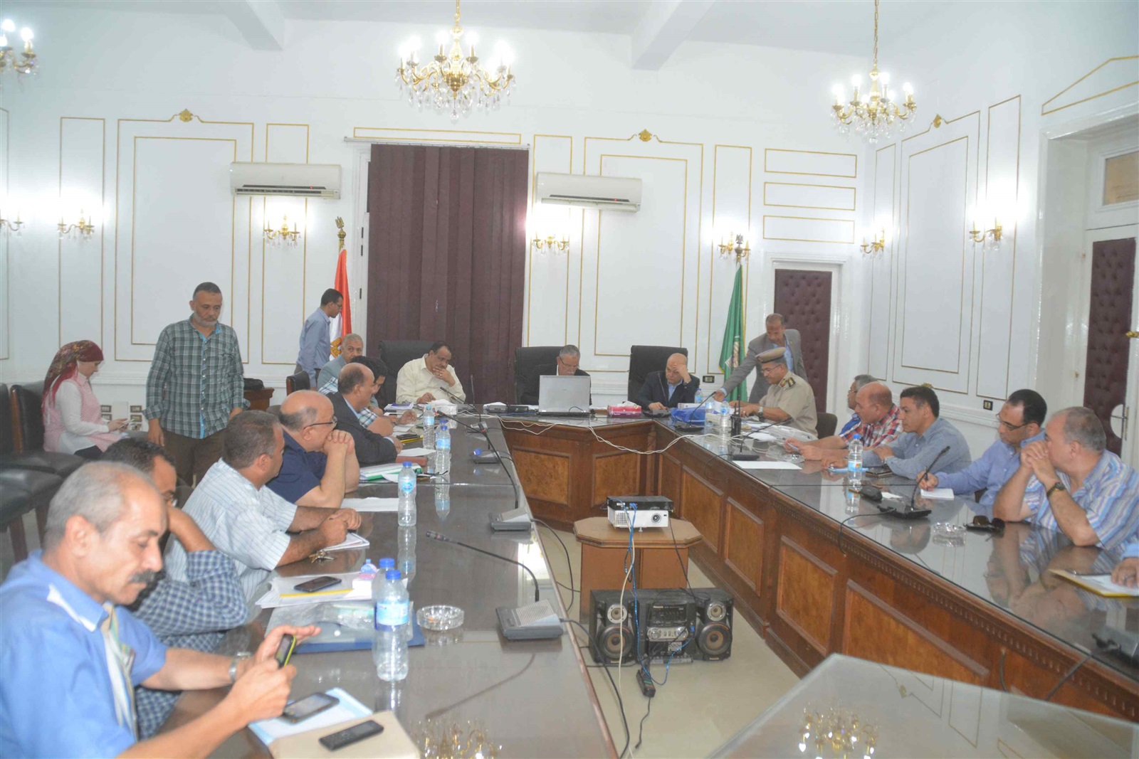 محافظ المنيا يعتمد الزيادة الجديدة لتعريفة الأجرة 