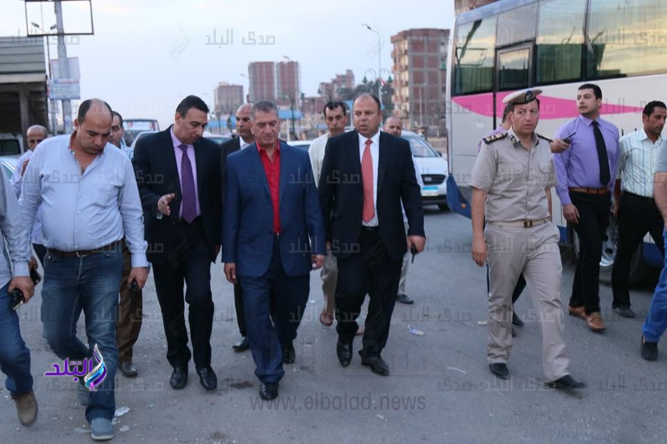 محافظ كفر الشيخ يطمئن على تطبيق تعريفة الأجرة الجديدة