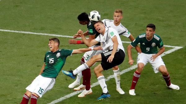 من جانب مباراة ألمانيا والمكسيك من جانب مباراة ألمانيا والمكسيك