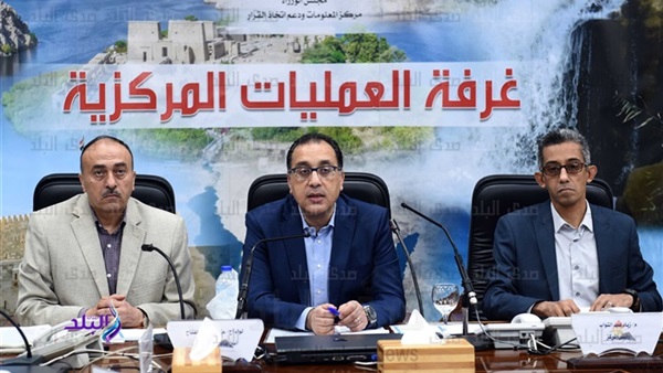 مصطفى مدبولي في غرفة عمليات مجلس الوزراء مصطفى مدبولي في غرفة عمليات مجلس الوزراء