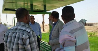 رئيس جامعة أسوان يتفقد الأعمال الجارية بالحرم الجامعى