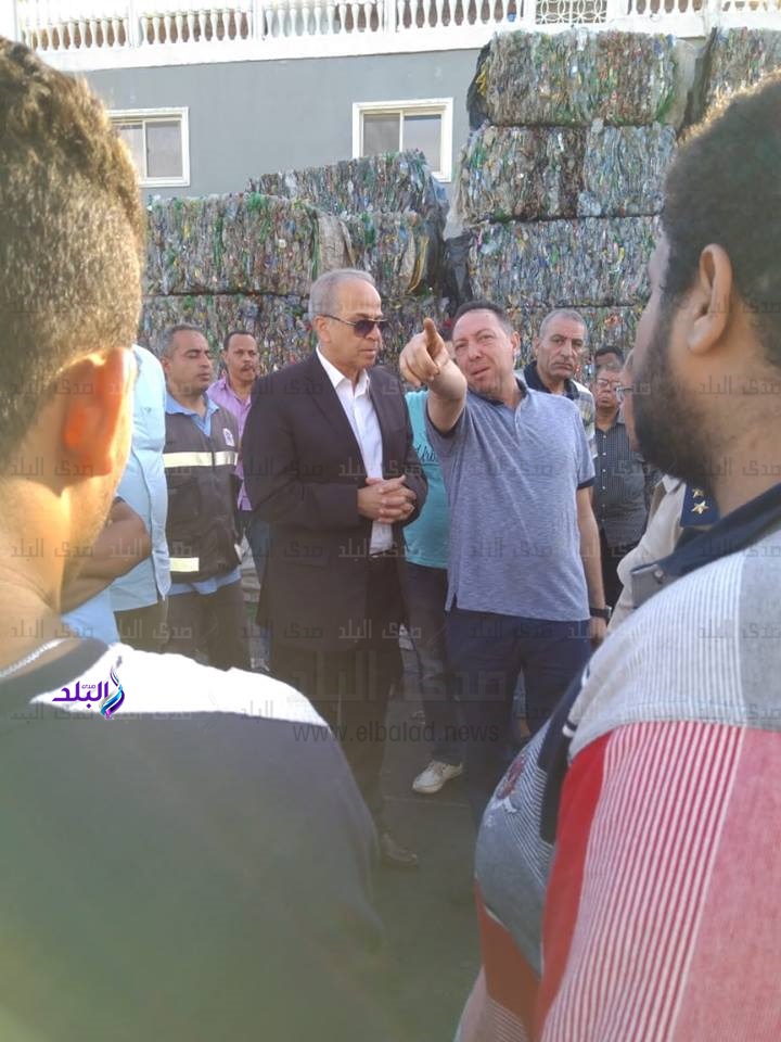  محافظ القليوبية يتفقد مصنع العبور المحترق