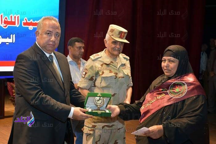 محافظ الشرقية يُشارك احتفالية جمعية المحاربين القدماء محافظ الشرقية يُشارك احتفالية جمعية المحاربين القدماء