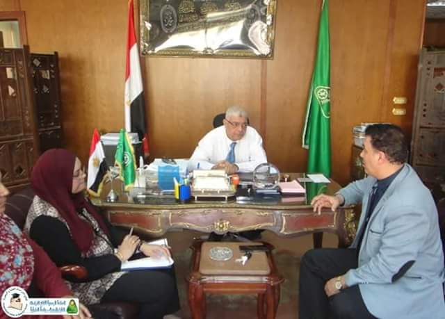 الدكتور أحمد فرج القاصد الدكتور أحمد فرج القاصد