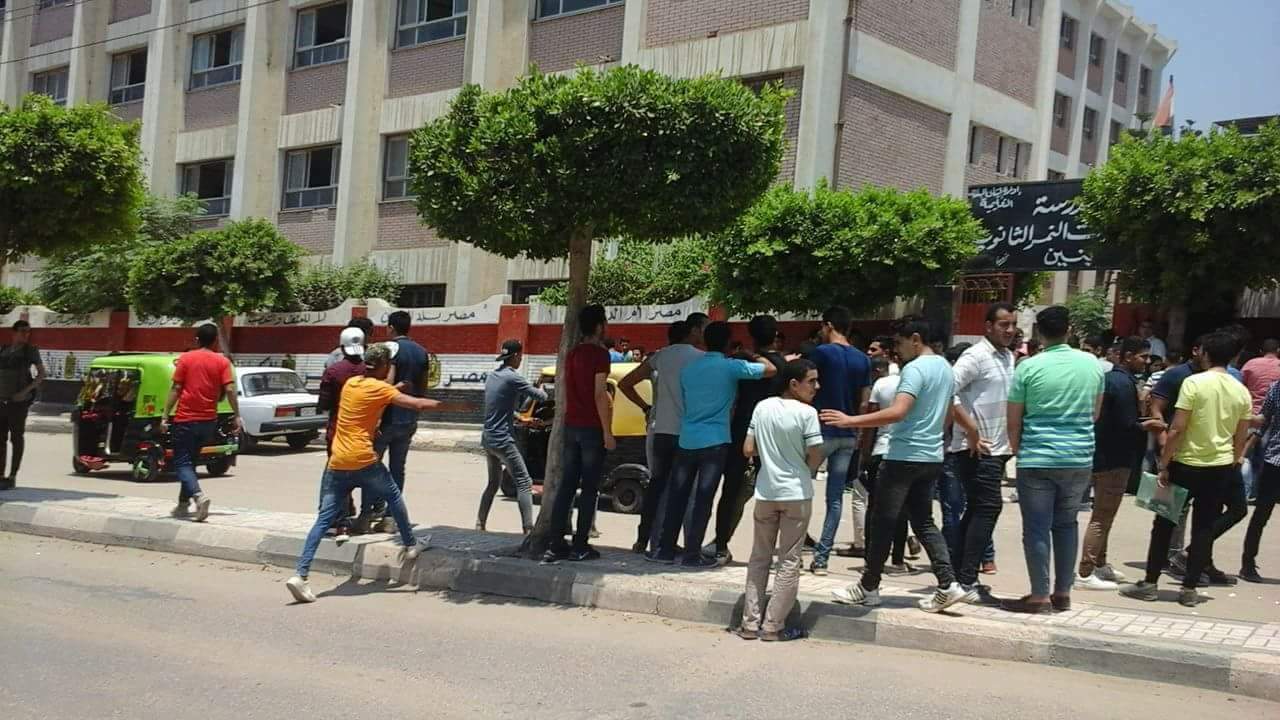 طلاب الثانوية العامة