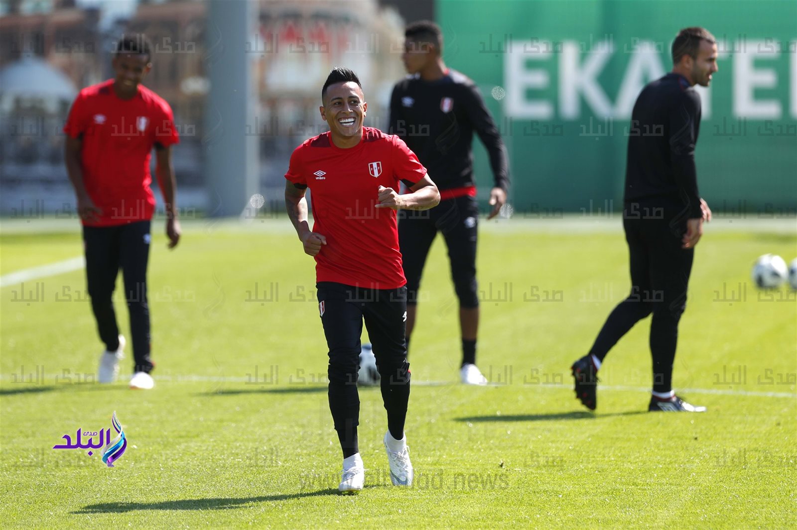 جانب من تدريبات منتخب بيرو 