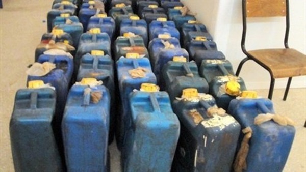 ضبط 5 الاف لتر سولار بمحطتى وقود بدون ترخيص بالبحيرة ضبط 5 الاف لتر سولار بمحطتى وقود بدون ترخيص بالبحيرة