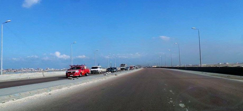 انارة الطريق الدولي بالعريش انارة الطريق الدولي بالعريش