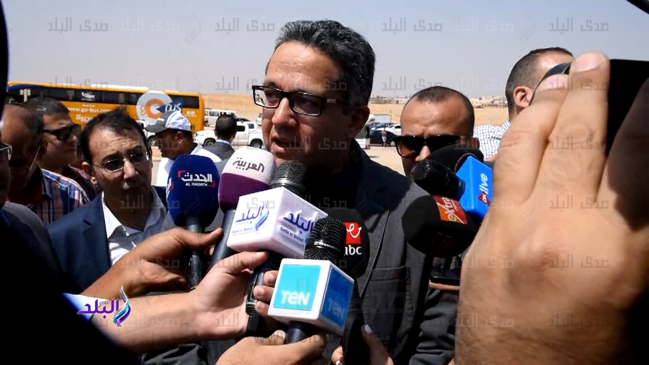 وزير الأثار