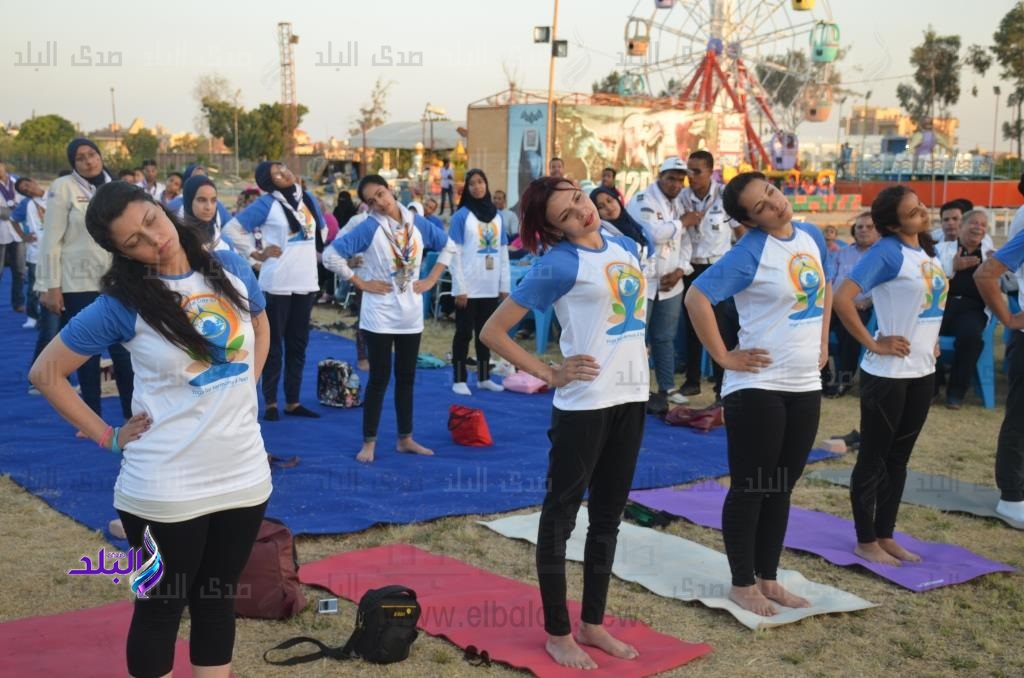 محافظ الاسماعيلية يشهد الاحتفال السنوى باليوم العالمى لليوجا محافظ الاسماعيلية يشهد الاحتفال السنوى باليوم العالمى لليوجا
