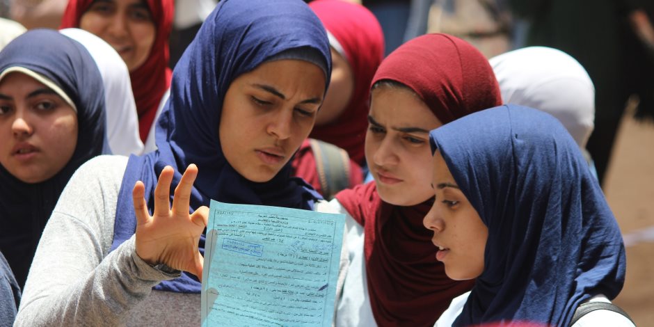 طلاب ثانوية عامة طلاب ثانوية عامة