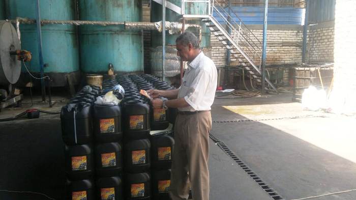 صورة أرشيفية - زيوت السيارات