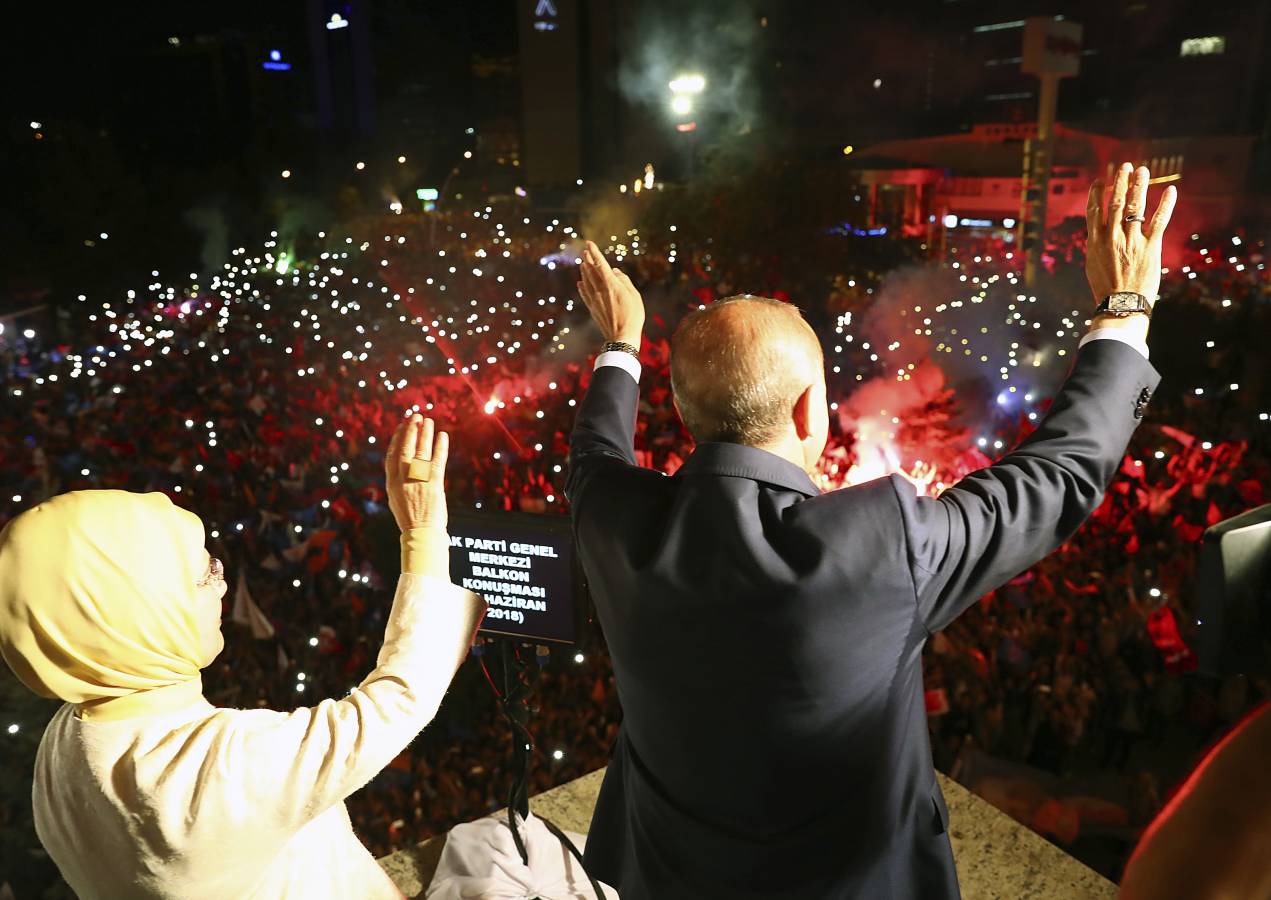 احتفال أردوغان بفوزه في الانتخابات التركية 