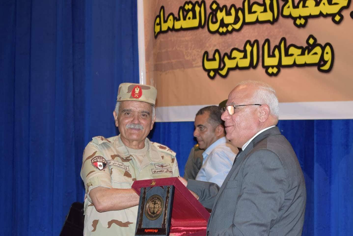 تكريم أسر الشهداء ومصابي العمليات