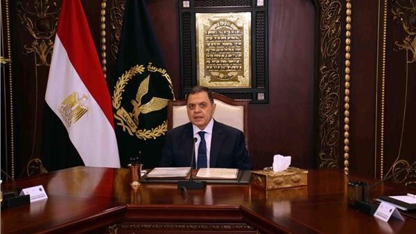 اللواء محمود توفيق وزير الداخلية اللواء محمود توفيق وزير الداخلية