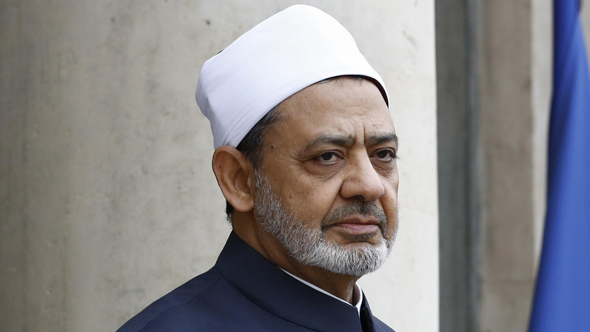فضيلة الإمام الأكبر الدكتور احمد الطيب شيخ الأزهر فضيلة الإمام الأكبر الدكتور احمد الطيب شيخ الأزهر