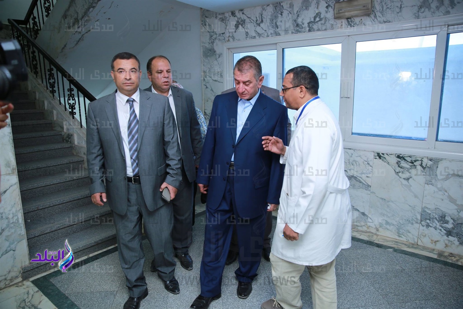 محافظ كفر الشيخ يحيل 5 أطباء بمركز الكبد للتحقيق.. صور