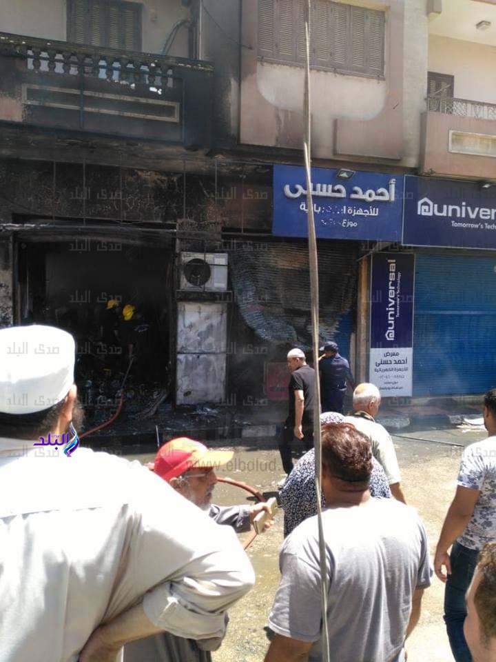 إخماد حريق في معرض للأجهزة الكهربائية ببني سويف..صور إخماد حريق في معرض للأجهزة الكهربائية ببني سويف..صور