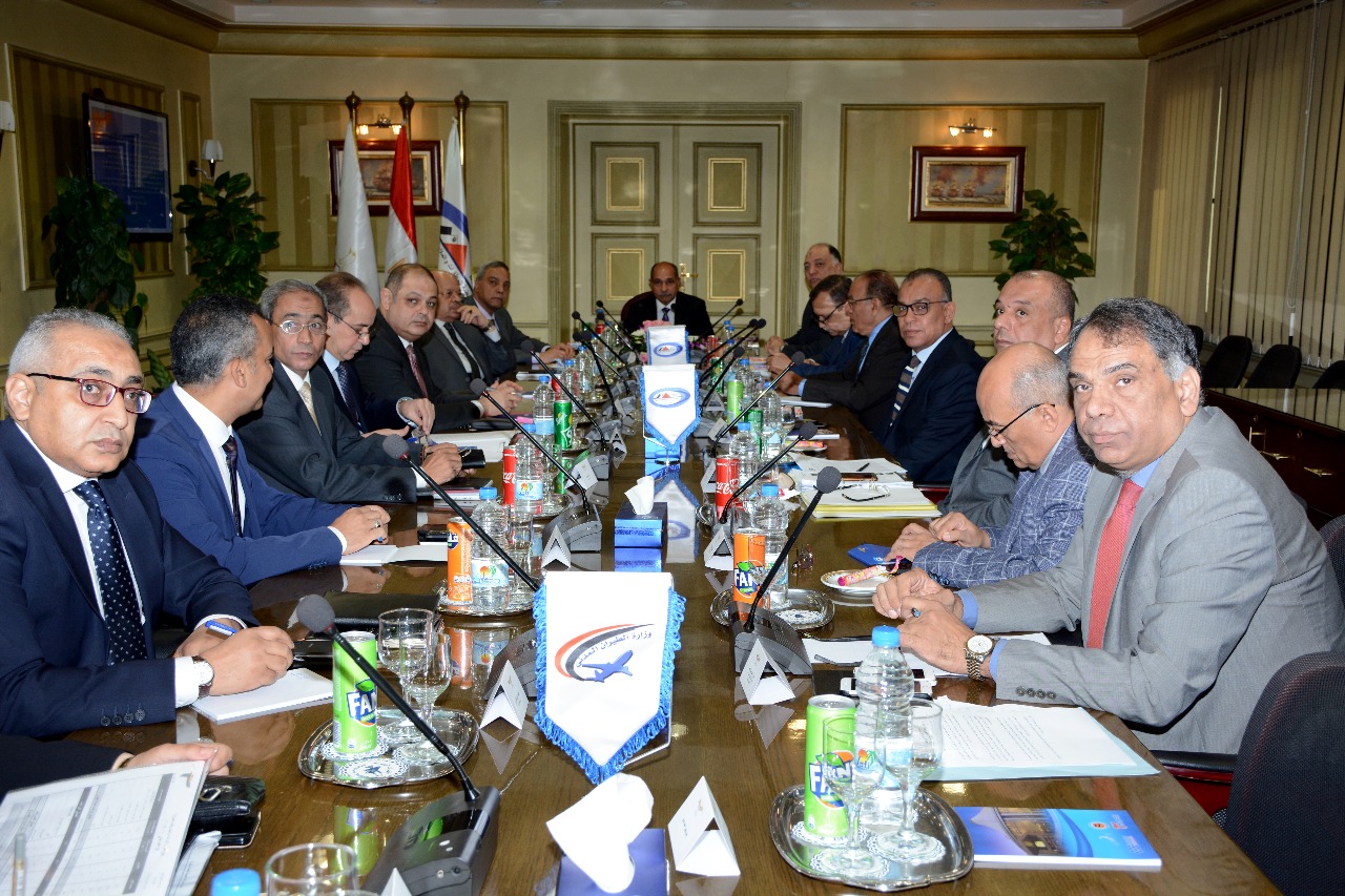 الفريق يونس المصري وزير الطيران