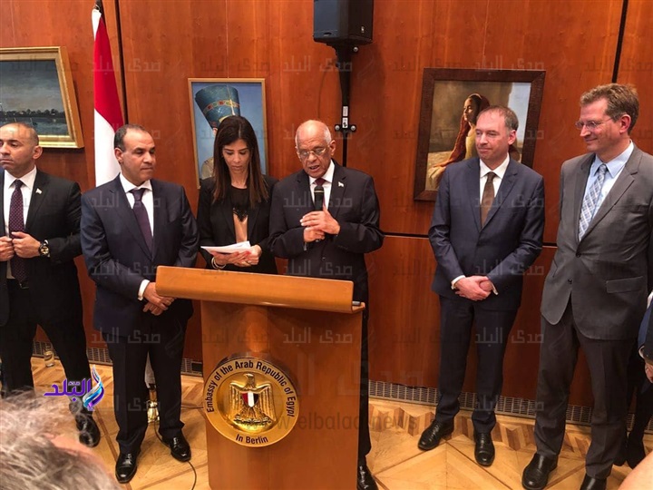 رئيس البرلمان المصري خلال اللقاء 