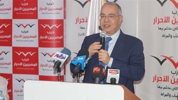 الدكتور عصام خليل رئيس حزب المصريين الأحرار الدكتور عصام خليل رئيس حزب المصريين الأحرار