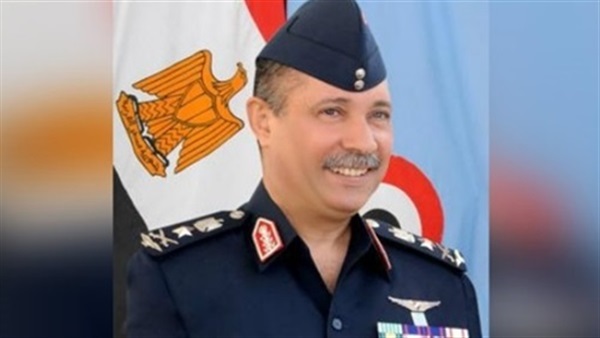 الفريق يونس المصري وزير الطيران المدني الفريق يونس المصري وزير الطيران المدني