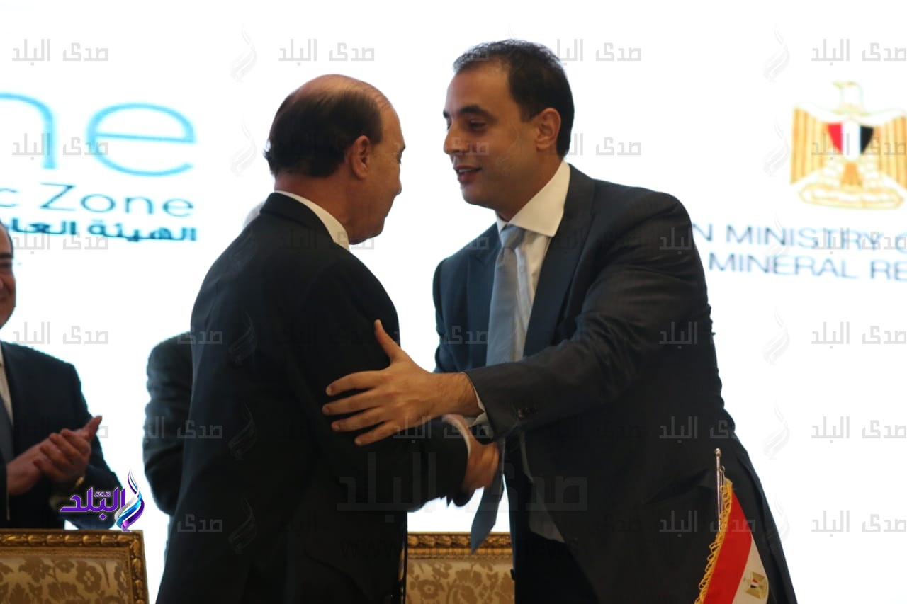 توقيع عقد أكبر مجمع للبتروكيماويات في الشرق الأوسط